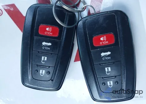 2020 Toyota Camry Xle z USA, uszkodzony, nr VIN 4T1F11AK6LU859115